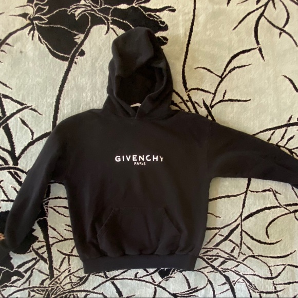 Womans Givenchy hoodie French xl small fit used - Picture 6 of 10